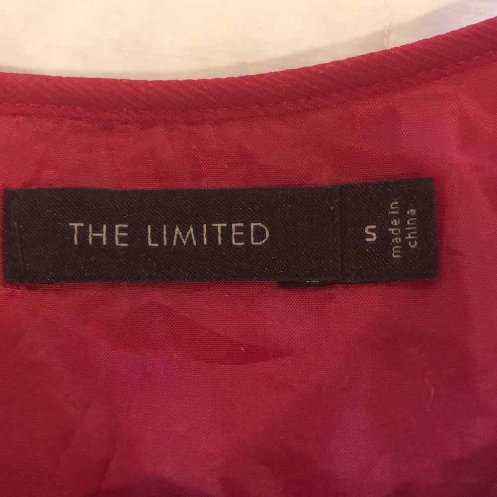 The Limited lines red flower tank size small - Picture 3 of 6